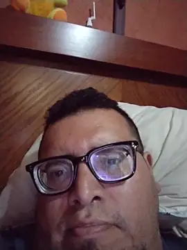 Santiagoqro85 online show from 11-27-25, 01:07