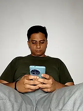 eyepach96 online show from 09-19-25, 11:49