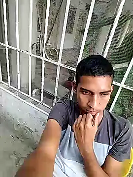 Snapshot of alejandro045 chatting on 11-07-25, 07:58 alejandro045 online show from 11-07-25, 07:58