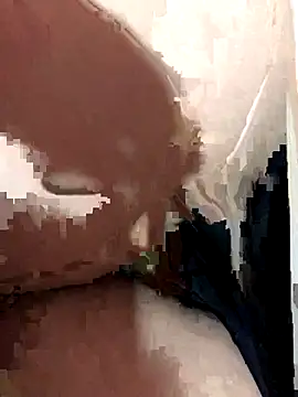 Snapshot of luzmelzinha chatting on 09-28-25, 01:49 luzmelzinha online show from 09-28-25, 01:49