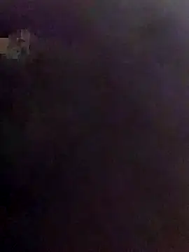 Snapshot of luzmelzinha chatting on 10-12-25, 01:32 luzmelzinha online show from 10-12-25, 01:32