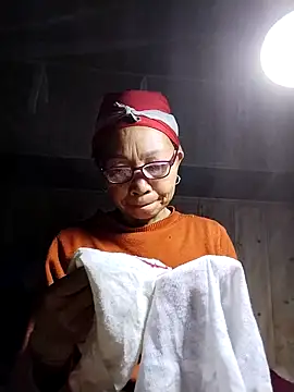 Snapshot of -Xuka-200 chatting on 02-14-26, 11:12 -Xuka-200 online show from 02-14-26, 11:12