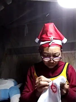 Snapshot of -Xuka-200 chatting on 02-18-26, 11:55 -Xuka-200 online show from 02-18-26, 11:55