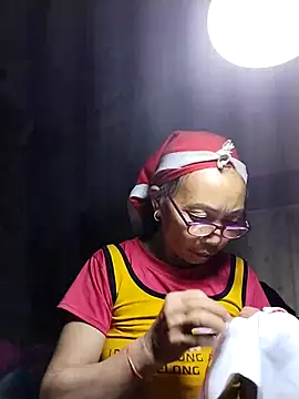 Snapshot of -Xuka-200 chatting on 02-27-26, 12:27 -Xuka-200 online show from 02-27-26, 12:27