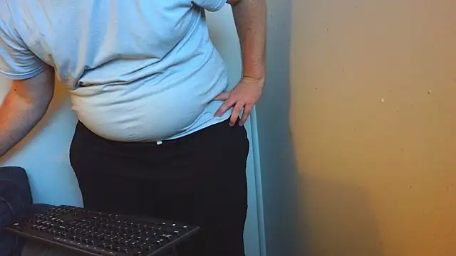 Snapshot of thighguy30 chatting on 10-01-25, 12:38 thighguy30 online show from 10-01-25, 12:38