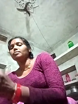 Snapshot of Cm_pooja chatting on 09-13-25, 01:33 Cm pooja online show from 09-13-25, 01:33