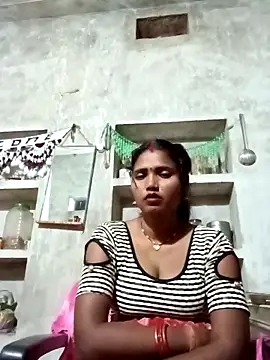 Snapshot of Cm_pooja chatting on 10-04-25, 07:01 Cm pooja online show from 10-04-25, 07:01