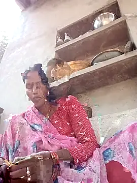 Snapshot of Cm_pooja chatting on 10-20-25, 05:08 Cm pooja online show from 10-20-25, 05:08