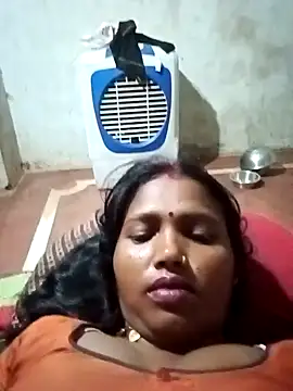 Snapshot of Cm_pooja chatting on 10-22-25, 09:36 Cm pooja online show from 10-22-25, 09:36