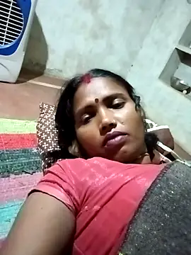 Snapshot of Cm_pooja chatting on 10-24-25, 08:38 Cm pooja online show from 10-24-25, 08:38