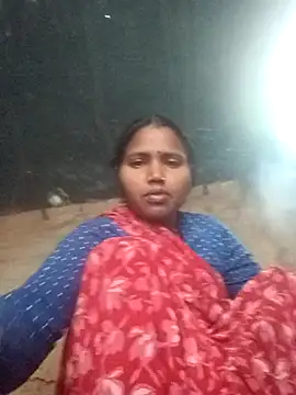 Snapshot of Cm_pooja chatting on 11-10-25, 02:32 Cm pooja online show from 11-10-25, 02:32