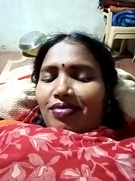 Snapshot of Cm_pooja chatting on 11-10-25, 08:41 Cm pooja online show from 11-10-25, 08:41