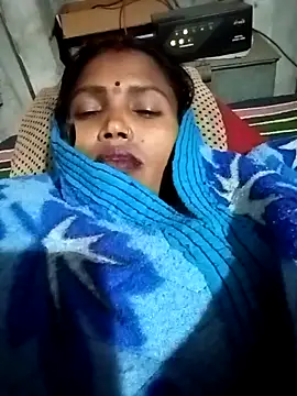 Snapshot of Cm_pooja chatting on 11-29-25, 07:39 Cm pooja online show from 11-29-25, 07:39