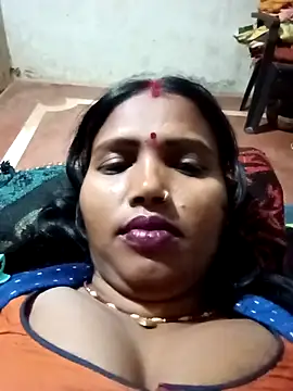 Snapshot of Cm_pooja chatting on 12-01-25, 06:46 Cm pooja online show from 12-01-25, 06:46