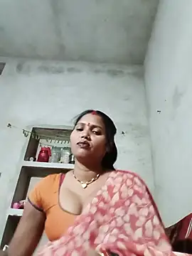 Snapshot of Cm_pooja chatting on 06-15-26, 04:53 Cm pooja online show from 06-15-26, 04:53