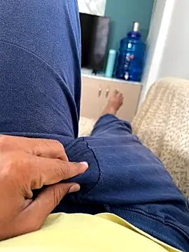 sunnu 97  online show from 10-13-25, 07:41