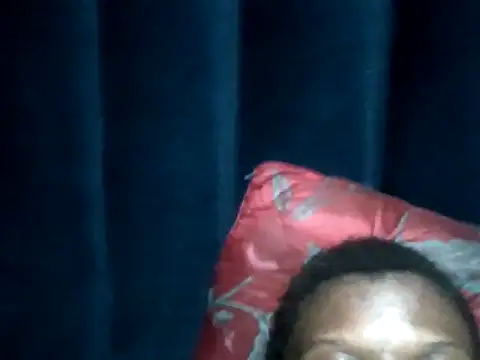 Snapshot of zwizwih chatting on 09-14-25, 04:39 zwizwih online show from 09-14-25, 04:39