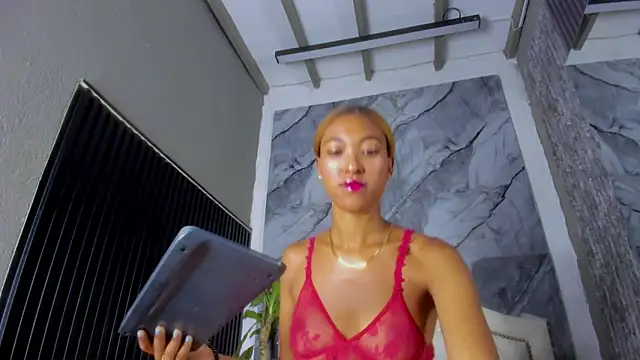 Alisha Ebonyy online show from 09-11-25, 01:00