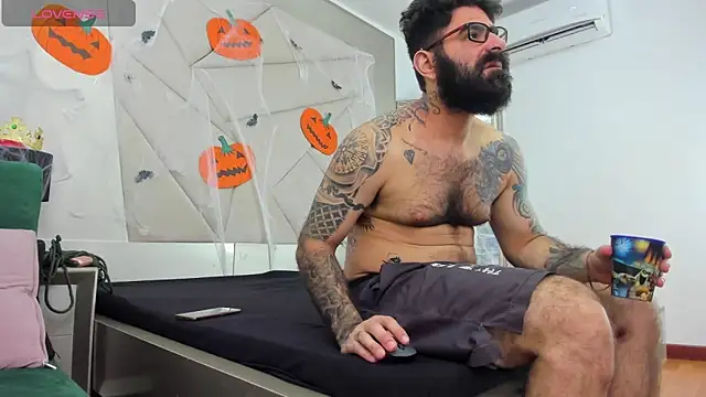 Harald Smed online show from 10-31-25, 01:01