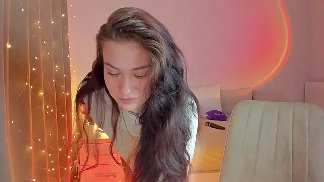 MiaKhallirae online show from 12-15-25, 02:10