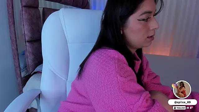 Snapshot of NatySpiice1 chatting on 09-20-25, 11:17 NatySpiice1 online show from 09-20-25, 11:17