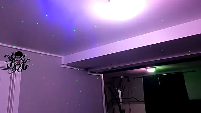 Snapshot of Mickelangello75 chatting on 10-14-25, 01:12 Mickelangello75 online show from 10-14-25, 01:12