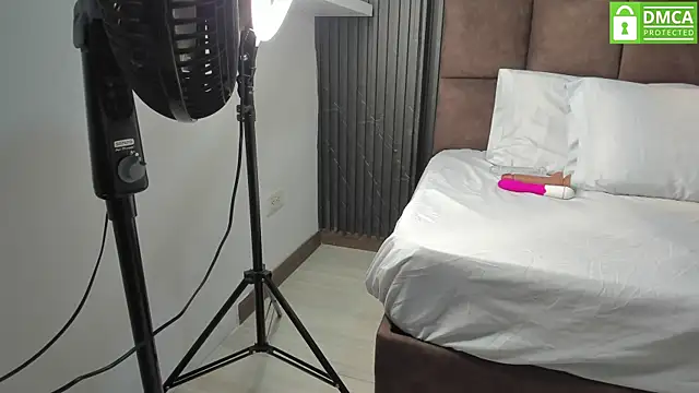 Sussy Vixen online show from 09-26-25, 10:14