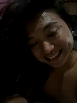 Snapshot of cassie_cakes chatting on 10-21-25, 09:43 cassie cakes online show from 10-21-25, 09:43