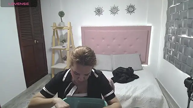 Dulce  Lovee online show from 11-21-25, 01:21