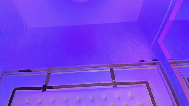 Snapshot of Cameron_Hearts chatting on 02-13-26, 12:23 Cameron Hearts online show from 02-13-26, 12:23