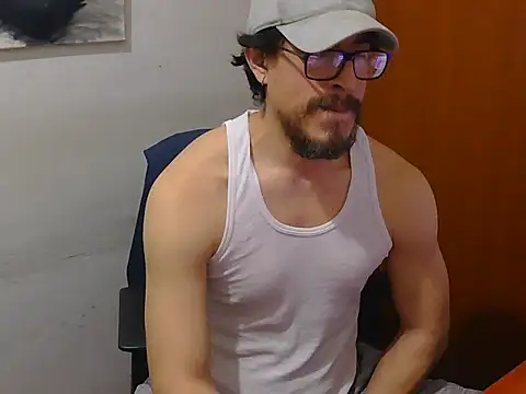 GuivernoStud online show from 09-16-25, 09:32