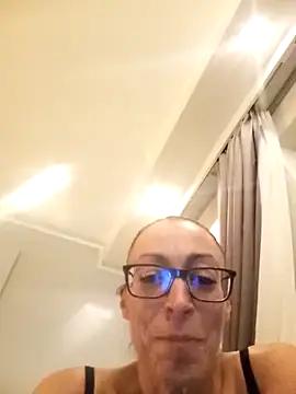 Astrid3 online show from 10-20-25, 04:40