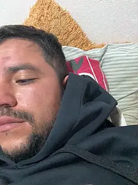 Snapshot of aalvaro98 chatting on 02-04-26, 08:36 aalvaro98 online show from 02-04-26, 08:36