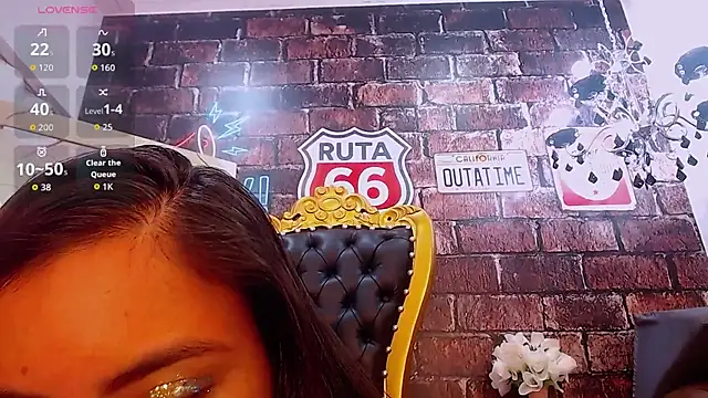 Snapshot of ClaraLara chatting on 10-04-25, 12:03 ClaraLara online show from 10-04-25, 12:03