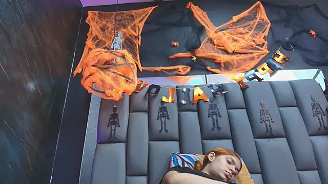 kissme luna online show from 10-30-25, 07:14