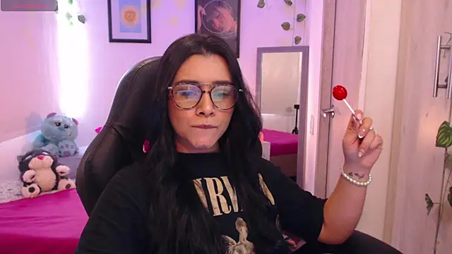 MarilynWhite  online show from 10-07-25, 07:00