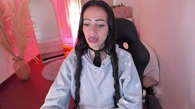 Mariam Lopez   online show from 11-16-25, 02:00