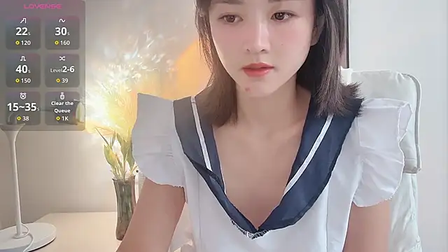 Snapshot of Crystal_168 chatting on 10-30-25, 12:23 Crystal 168 online show from 10-30-25, 12:23