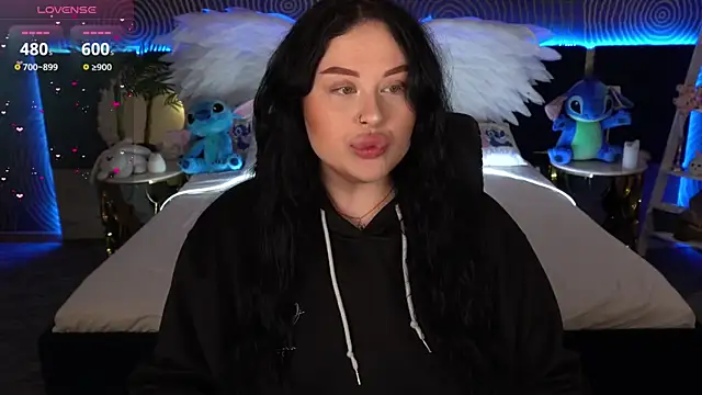 Snapshot of SerahMirabeli chatting on 10-25-25, 06:46 SerahMirabeli online show from 10-25-25, 06:46