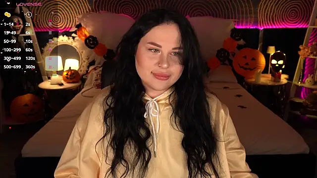 Snapshot of SerahMirabeli chatting on 11-02-25, 08:11 SerahMirabeli online show from 11-02-25, 08:11