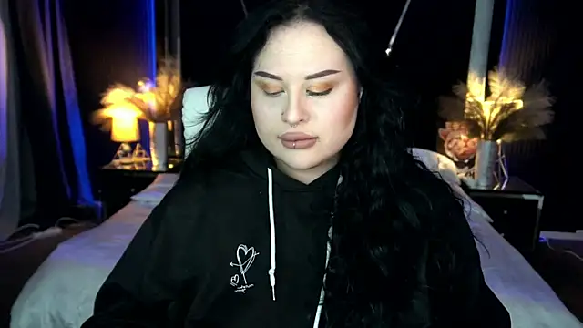 Snapshot of SerahMirabeli chatting on 11-16-25, 08:14 SerahMirabeli online show from 11-16-25, 08:14