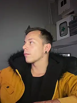 Snapshot of dimitryivanovv chatting on 10-09-25, 07:17 dimitryivanovv online show from 10-09-25, 07:17