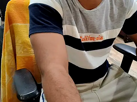 Snapshot of ZoroArcher chatting on 10-03-25, 08:28 ZoroArcher online show from 10-03-25, 08:28