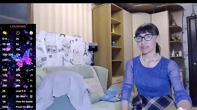 Two Sisters online show from 09-13-25, 11:43