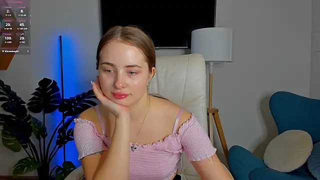Snapshot of Sweet__Amily chatting on 10-01-25, 06:19 Sweet  Amily online show from 10-01-25, 06:19