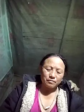 Snapshot of Samdim23 chatting on 11-16-25, 12:44 Samdim23 online show from 11-16-25, 12:44