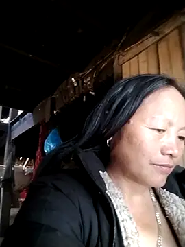 Snapshot of Samdim23 chatting on 11-23-25, 03:06 Samdim23 online show from 11-23-25, 03:06