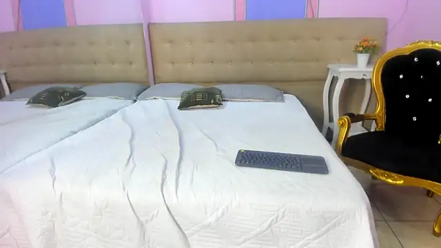 Aisha Noir online show from 09-19-25, 12:06