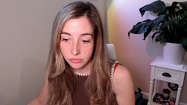 Snapshot of SuggestiveBehavior chatting on 09-18-25, 02:19 SuggestiveBehavior online show from 09-18-25, 02:19