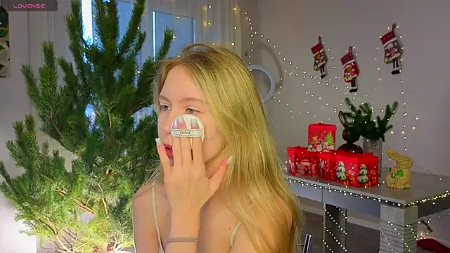 Succubelle online show from 12-20-25, 07:04